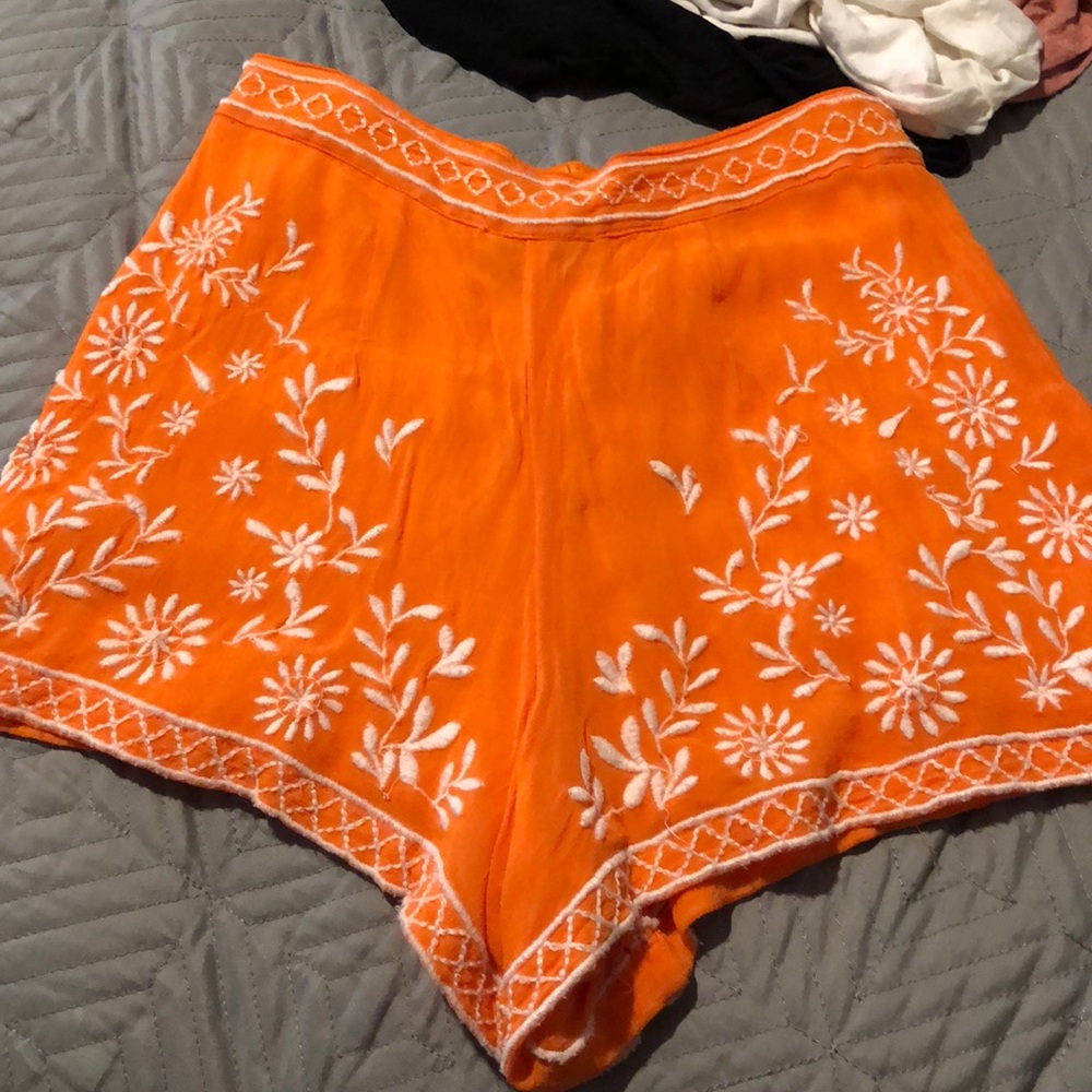 floral shorts